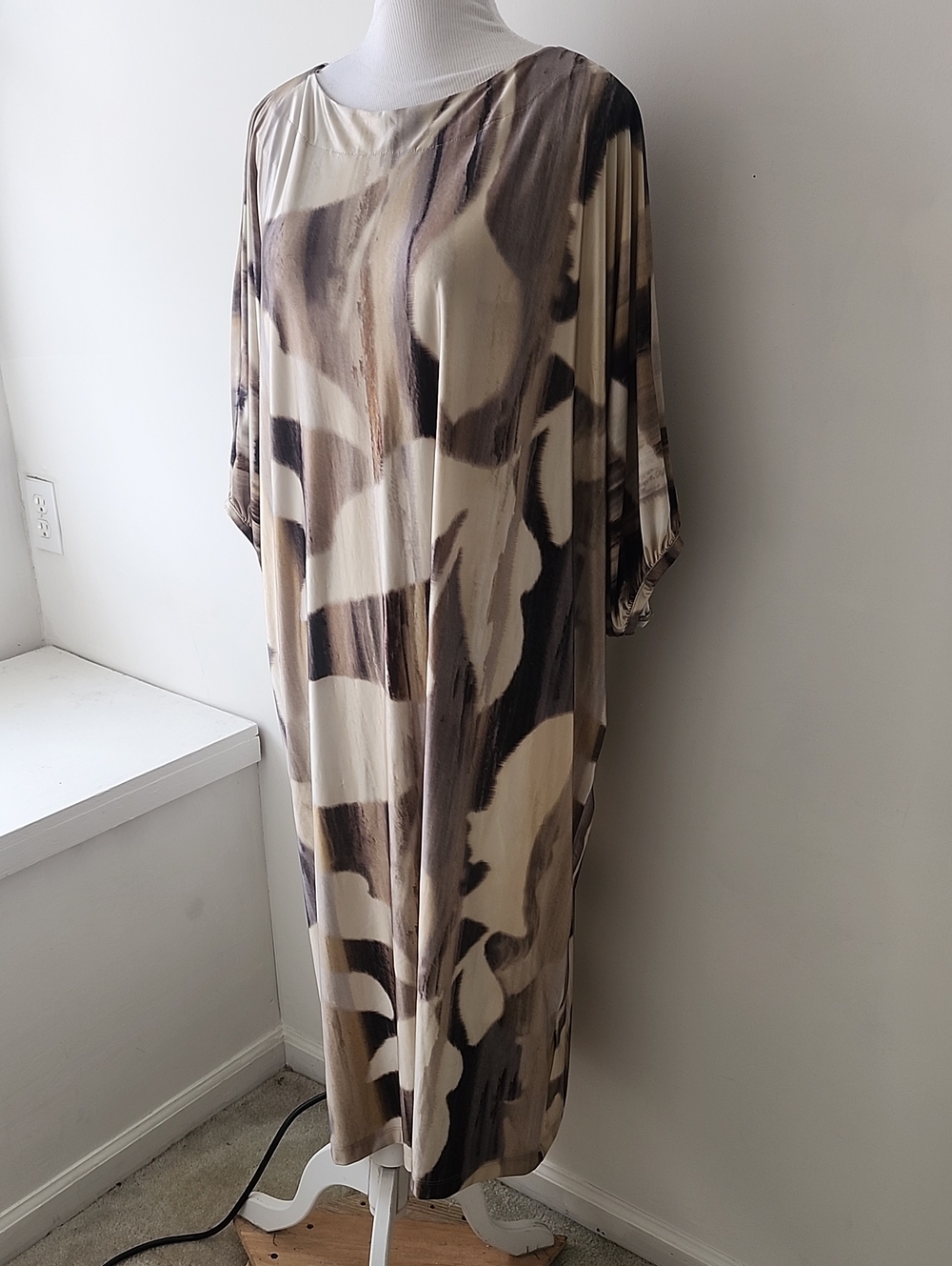 Bryn Walker Size Small Midi Dress Strechy Lagenlook Strechy Watercolor Doman